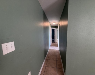 1205 Avenue I - Photo Thumbnail 6