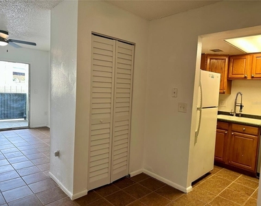946 Lake Destiny Road - Photo Thumbnail 6