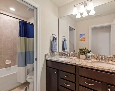 7195 Oakmoss Loop - Photo Thumbnail 19