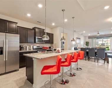 7195 Oakmoss Loop - Photo Thumbnail 3