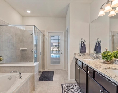 7195 Oakmoss Loop - Photo Thumbnail 15