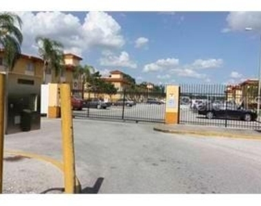 747 Wyman Court - Photo Thumbnail 9