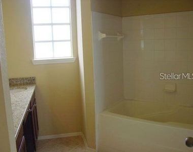 1321 Arbor Vista Loop - Photo Thumbnail 7
