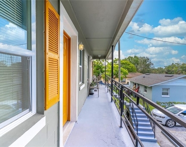 1207 W Cypress Street - Photo Thumbnail 3