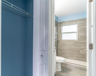 1207 W Cypress Street - Photo Thumbnail 9
