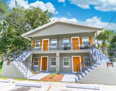 1207 W Cypress Street - Photo Thumbnail 2