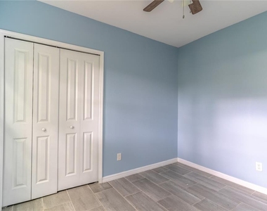 1207 W Cypress Street - Photo Thumbnail 15