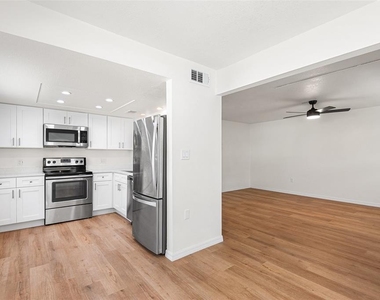 2865 51st Street S - Photo Thumbnail 3