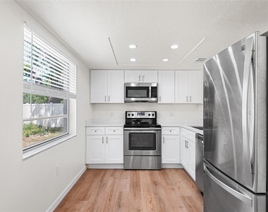 2865 51st Street S - Photo Thumbnail 4
