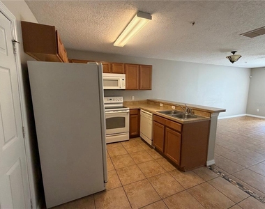 510 Interlude Lane - Photo Thumbnail 11