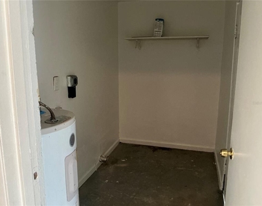 5132 Elese Street - Photo Thumbnail 10