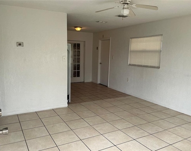 5132 Elese Street - Photo Thumbnail 3