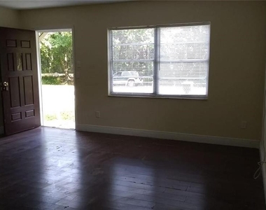 5036 College - Photo Thumbnail 3
