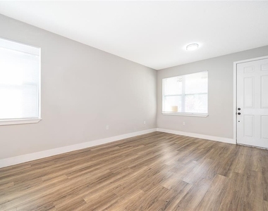 1519 Indiana Street - Photo Thumbnail 10