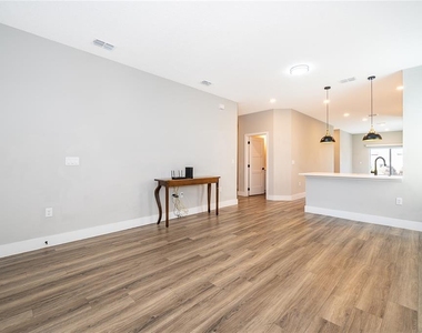 1519 Indiana Street - Photo Thumbnail 8