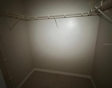 2416 Se Garden Terrace - Photo Thumbnail 10