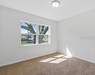 102 Sail Way - Photo Thumbnail 12