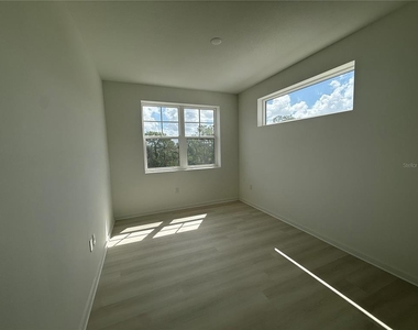 5579 Millenia Park Blvd - Photo Thumbnail 8