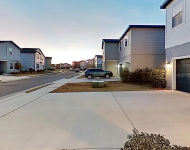 2138 Derwent Drive - Photo Thumbnail 12