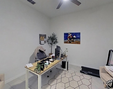 2138 Derwent Drive - Photo Thumbnail 8