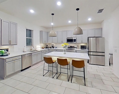 2138 Derwent Drive - Photo Thumbnail 5