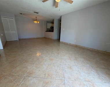 5225 Via Hacienda Circle - Photo Thumbnail 3
