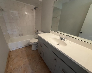 5225 Via Hacienda Circle - Photo Thumbnail 6