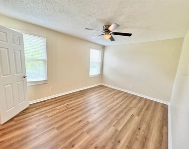2813 Rolling Broak Drive - Photo Thumbnail 22