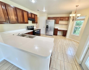 2813 Rolling Broak Drive - Photo Thumbnail 13