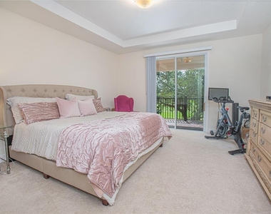 10665 Belfry Circle - Photo Thumbnail 8