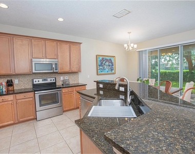 10665 Belfry Circle - Photo Thumbnail 15