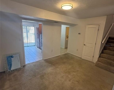 507 Nw 39th Road - Photo Thumbnail 7