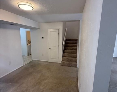 507 Nw 39th Road - Photo Thumbnail 5