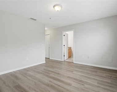 963 E Main Street - Photo Thumbnail 26