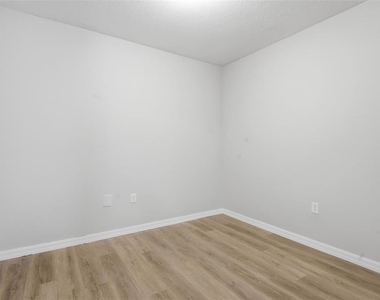 963 E Main Street - Photo Thumbnail 18