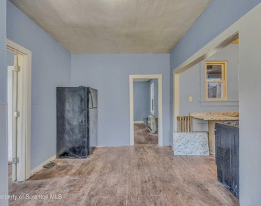 1019 S Webster Avenue - Photo Thumbnail 16