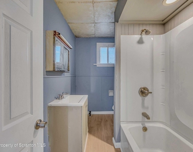 1019 S Webster Avenue - Photo Thumbnail 13