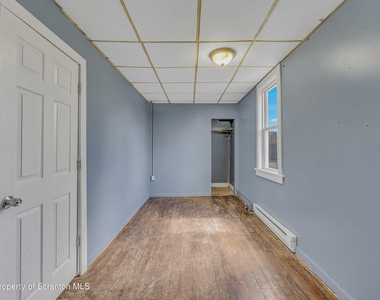 1019 S Webster Avenue - Photo Thumbnail 7