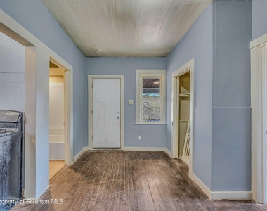 1019 S Webster Avenue - Photo Thumbnail 12
