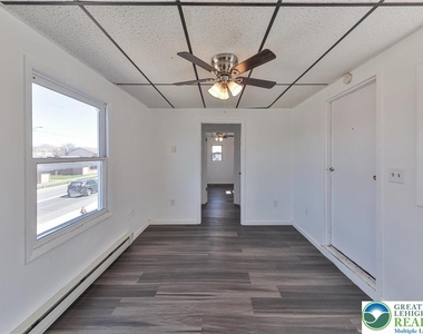 1130 Pembroke Road - Photo Thumbnail 19
