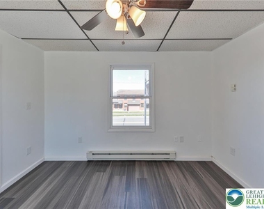 1130 Pembroke Road - Photo Thumbnail 21