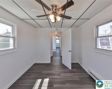1130 Pembroke Road - Photo Thumbnail 26