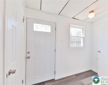 1130 Pembroke Road - Photo Thumbnail 4
