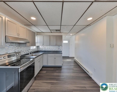 1130 Pembroke Road - Photo Thumbnail 1