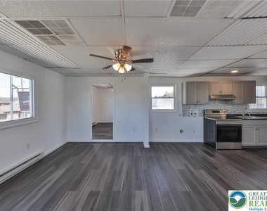 1130 Pembroke Road - Photo Thumbnail 15