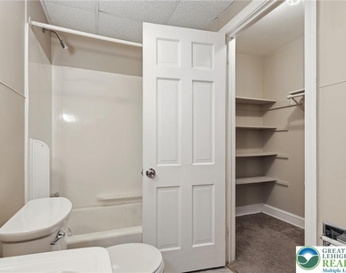 79 W Market Street - Photo Thumbnail 23