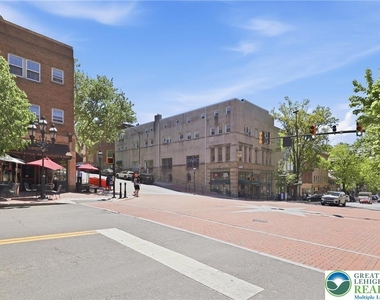 79 W Market Street - Photo Thumbnail 29