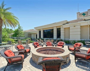 915 Fairwaycove Lane - Photo Thumbnail 35