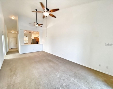915 Fairwaycove Lane - Photo Thumbnail 10