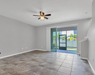 8657 Palmer Park Circle - Photo Thumbnail 15